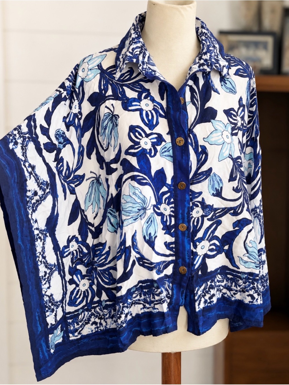 Chico's Blue Floral Border Print Dolman Sleeve Blouse | S/M